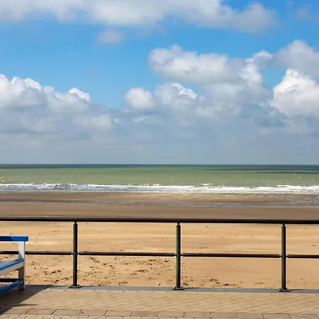 By The With Panoramic Views * Middelkerke