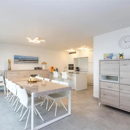 דירה By The With Panoramic Views