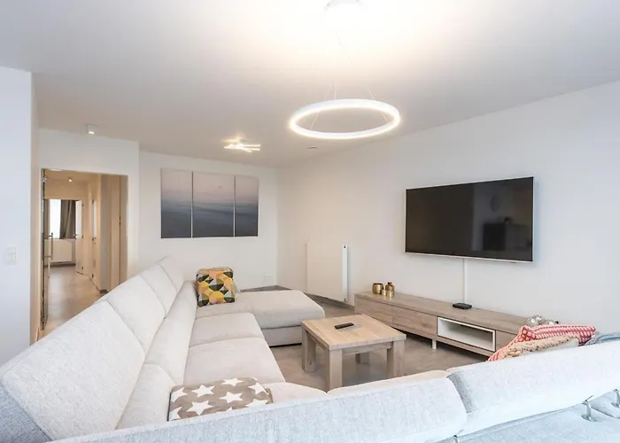 By The With Panoramic Views Appartamento