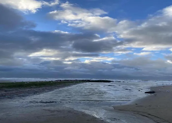 By The With Panoramic Views Appartamento